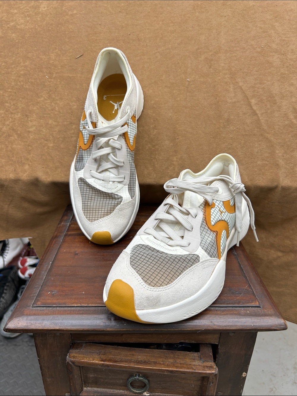 Nike Women's Jordan Delta 3 Low Size 11.5 Orewood Brown